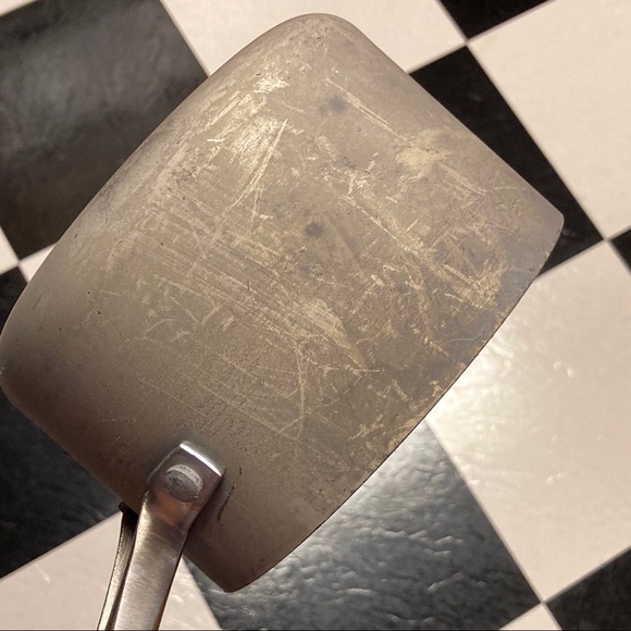 Calphalon 1.5 Quart "Select" Saucepan with Lid - Picture 6 of 11